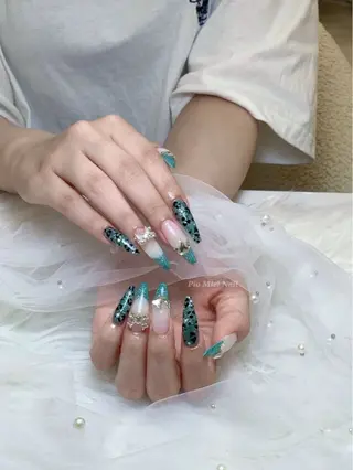 ネイル HANA 長さだしのネイルデザイン