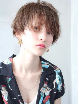 ショート カラー 🉐レイヤー/塩見 弘樹🉐渋谷のヘアスタイル