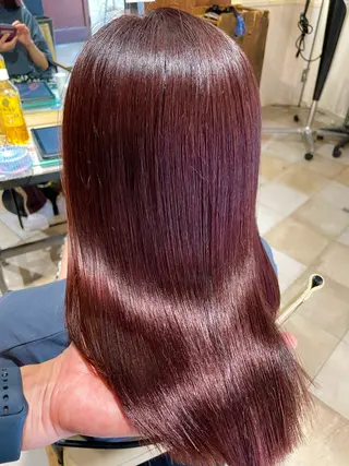 セミロング 《インナーカラー》 YAMADAのヘアスタイル
