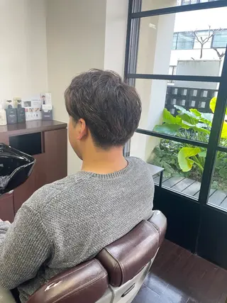 ミディアム 岡本 佳久のヘアスタイル