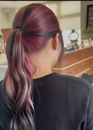 ロング EARTH 大分セントポルタ店のヘアスタイル