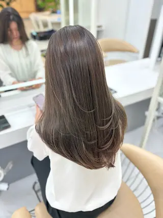 セミロング カラー 🫧かいり🌷韓国 🪽烏丸❣️のヘアスタイル