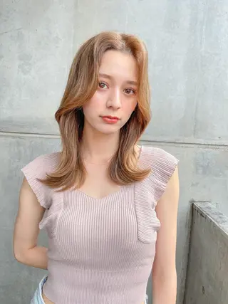 ミディアム レイヤーカット 小山 悠のヘアスタイル