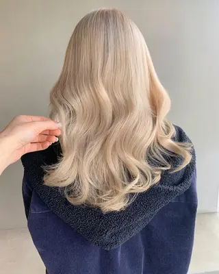 ロング カラー ハイトーンカラー♡ yuのヘアスタイル
