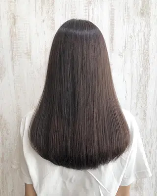 ロング Zina 渋谷のヘアスタイル