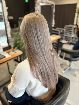 ロング 浅原 恵樹のヘアスタイル