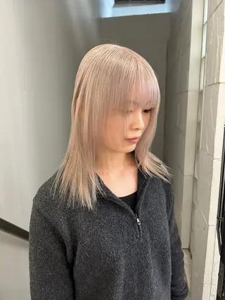 ミディアム カラー 💜Noa /艶髪ハイトーン💫のヘアスタイル