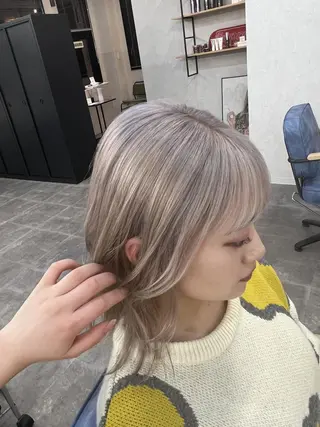 ミディアム ヘアアレンジ カラー シール、 羽エクステのヘアスタイル