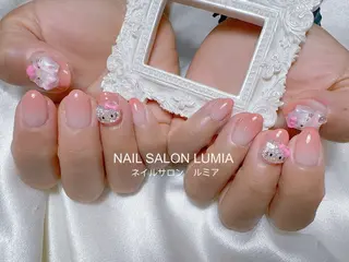 ネイル ネイルサロン ルミア Lumia 店長施術のネイルデザイン