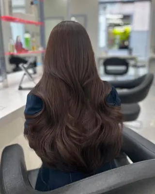 カラー 夏のトレンドヘア🤍 BABY上野のヘアスタイル