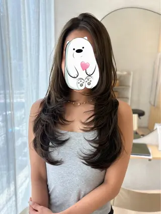ロング 艶感カラー🫧‪三浦 衣織のヘアスタイル