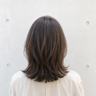 ミディアム 《期間限定無料》 ミディアムレイヤーのヘアスタイル