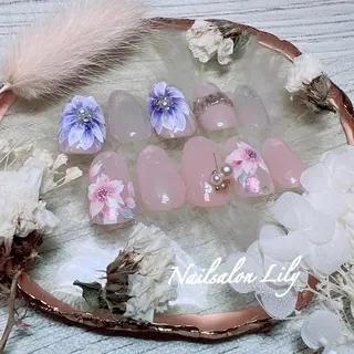 ネイル Lily*nail 🌻Mii🌻のネイルデザイン