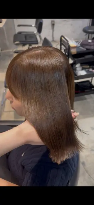 ミディアム あんな🦋レイヤー カット/透明感カラーのヘアスタイル