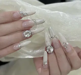 ネイル エリ🫧 nail池袋東口のネイルデザイン