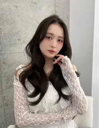 ロング カラー minori🤎 韓国モテヘアのヘアスタイル