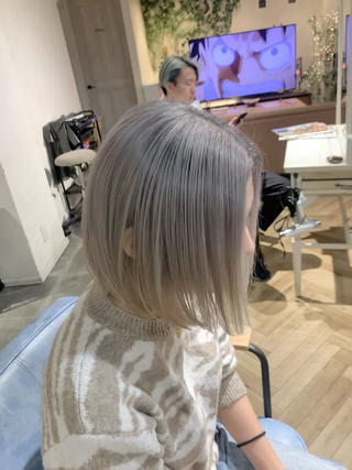 ミディアム カラー Leia所属・ムラヨシ ショータのヘアスタイル