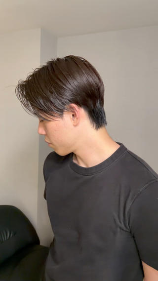 ショート カラー パーマ メンズ センターパート特化 井上健太のヘアスタイル