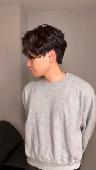 ショート パーマ メンズ センターパート特化 井上健太のヘアスタイル