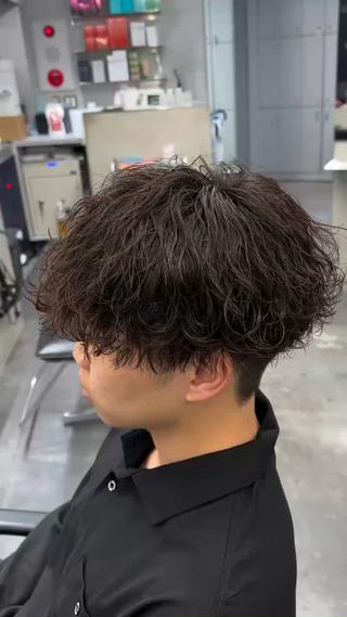 ショート パーマ メンズ 伊藤 大地のヘアスタイル