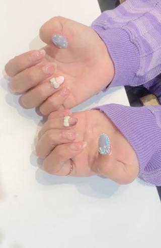 定額4500円
オプション　マグネットネイル2本(440円)、オーロラネイル2本(440円)、蝶々パーツ2個(110円)、パール囲み(220円)、3Dリボン2個(660円)

合計 6370円 