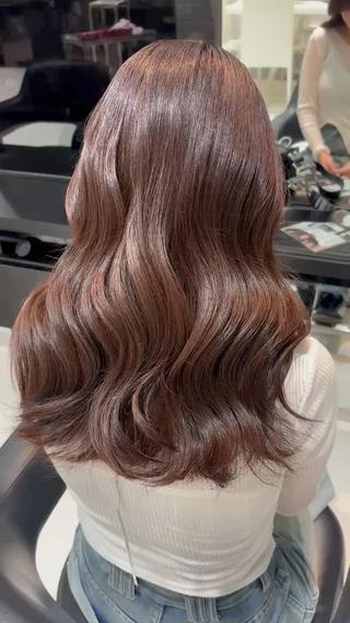 ブラウンカラー