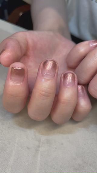 当店で人気のカラー
メタリックのようなパール感のある大人の印象 