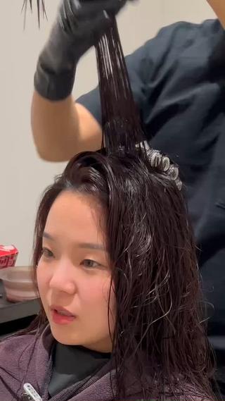 韓国で主流の根元パーマです。
頭の形や生え癖が気になる方にぜひオススメです。