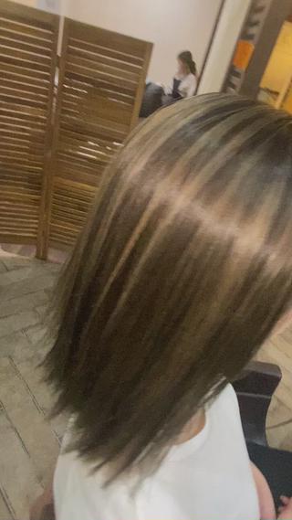 ミディアム カラー 女性指名人気no.1 尾崎のヘアスタイル
