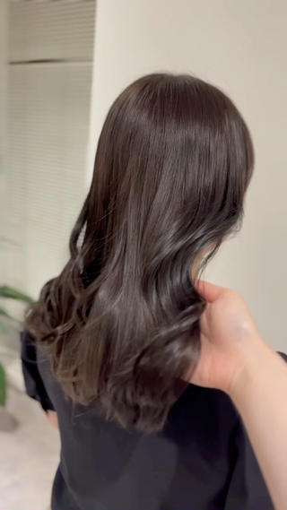 セミロング カラー Euphoria aoyama所属・柚実/グレージュ/ 愛されナチュラル♥️のヘアスタイル