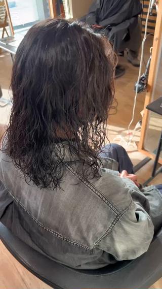 ミディアム パーマ メンズ 大久保 隆蔵のヘアスタイル