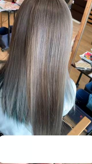 ロング カラー 大久保 隆蔵のヘアスタイル