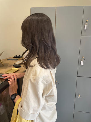 monotone beige
ブリーチでつくる透明感カラーです 