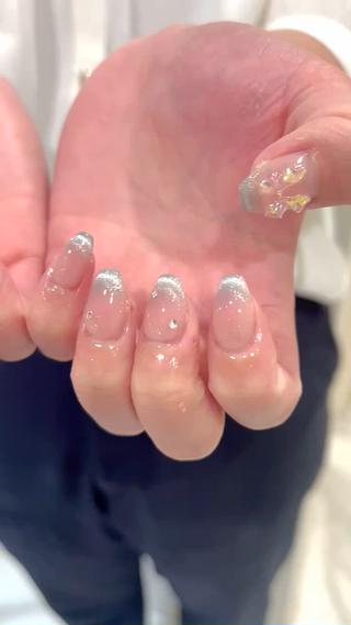 s827.304.pm004
ピンクチークに水色マグネット