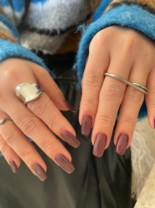 ご希望に合わせてカラー作成してます♪
#マグネット
#パープル
#ワンカラー
#シンプルネイル
#冬
#美フォルム
#フィルイン
#鹿児島市ネイルサロン 