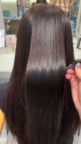 カラーをしてもこんなにサラツヤに
ぜひサラツヤになりたい方!お任せ下さい