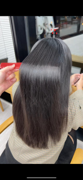 名古屋で縮毛矯正
お任せください！
必ずサラサラにします！！ 