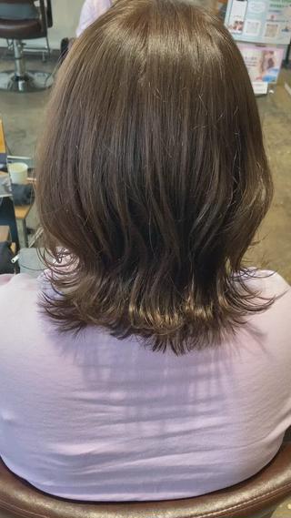 流行りのくびれヘアーで
女性らしさを一気にup
やわらかさのあるカラーも
ついつい触れたくなりますね