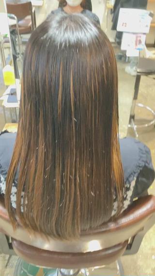 ブリーチ、黒染めなし
ブリーチの履歴もございません!
この明るさとお色でしたらブリーチを
しなくても明るくなれますよ◎