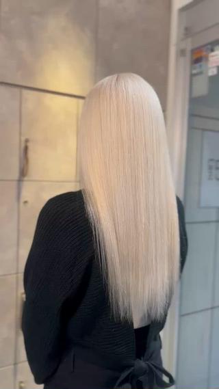 ロング カラー 🎀ハイトーン・艶 カラー HANA🎀のヘアスタイル