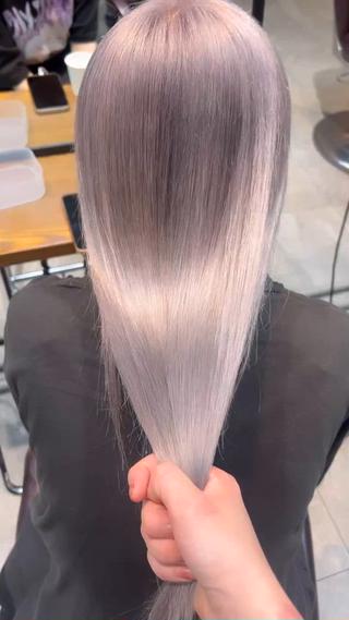 ロング カラー 🎀ハイトーン・艶 カラー HANA🎀のヘアスタイル