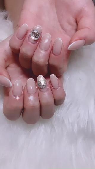 お好きなベースカラーとフレンチが選べます
シンプル、韓国ネイル、ワンホンがお好きな方に
※パーツ別途料金 