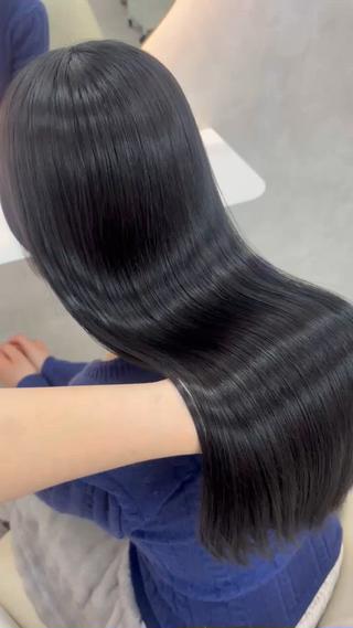 ちゅるちゅる縮毛矯正
ダメージしないように薬剤選定にこだわります！
気になるうねりや広がりパヤパヤご相談ください！ 