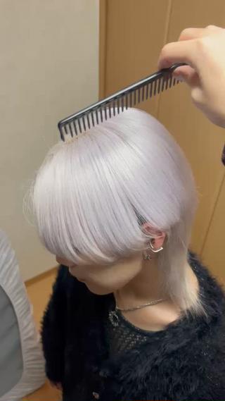 カラー メンズ 春島 翼のヘアスタイル