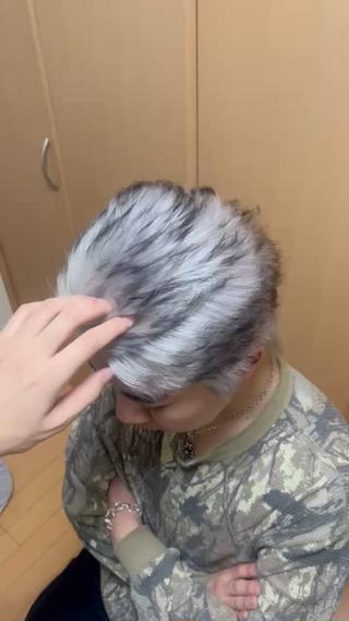 カラー 春島 翼のヘアスタイル