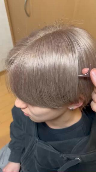 カラー 春島 翼のヘアスタイル