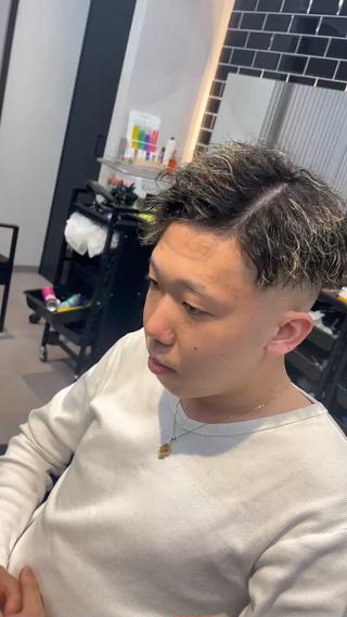 メッシュツイストパーマのアレンジになります！
是非参考にしてみてください 