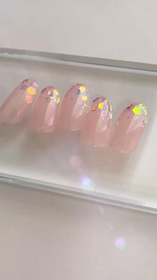 シンプルネイル　クリアピンク
ワンカラー　つやネイル
オーロラネイル 