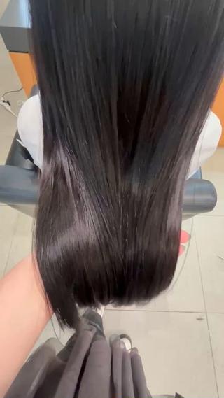 毛先まてツヤツヤな美髪♡
ブリーチしてた履歴があってもこんなに艶がでます!
透明感のある艶っぽいカラーが得意です!
顔色が映える"美肌映えカラー"お任せください
髪の毛ツヤツヤにしたい方、ご予約お待ちしてます ̖́-
名古屋/伏見/納屋橋/駐車場あり/平日21:00まで営業