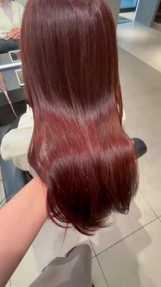 毛先まてツヤツヤな美髪♡
ブリーチなしWカラーで最大限に赤く♡
ブリーチなしWカラー+トリートメント
初回/ 15000円 / 3h~
透明感のある艶っぽいカラーが得意です!
顔色が映える"美肌映えカラー"お任せください
髪の毛ツヤツヤにしたい方、ご予約お待ちしてます ̖́-
名古屋/伏見/納屋橋/駐車場あり/平日21:00まで営業